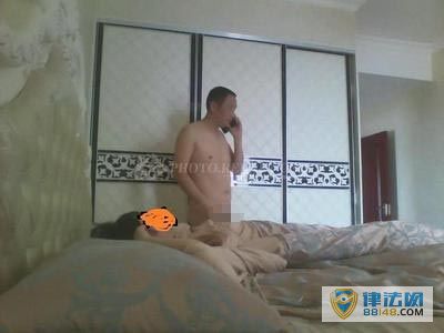 Աձ˫