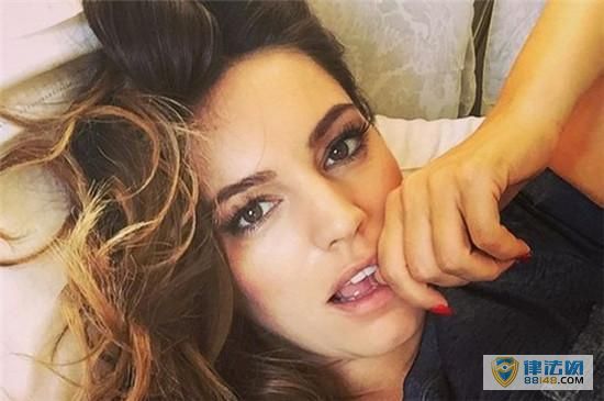 Ůǿ򡤲³(Kelly Brook) ع 򡤲³˼ عĺŮ