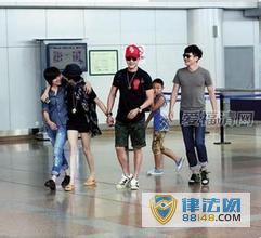 揭秘郭京飞妻子鲍莉身份资料 鲍莉和陆毅妻子鲍蕾关系 郭京飞儿子照片 揭秘郭京飞妻子鲍莉身份资料 鲍莉和陆毅妻子鲍蕾关系 郭京飞儿子照片