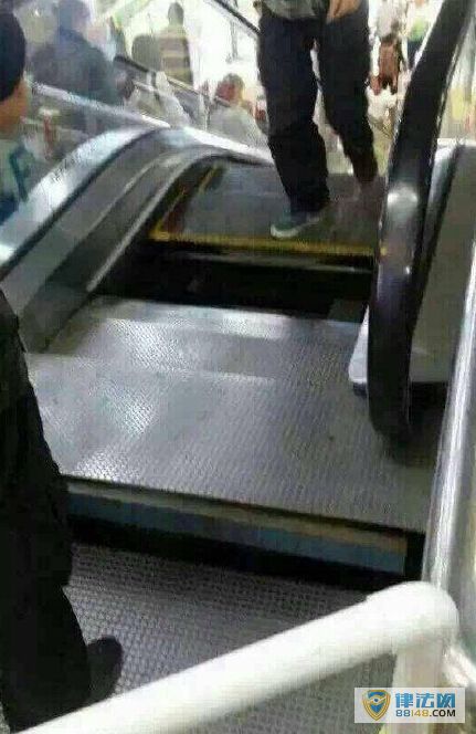 ȫ¹ϲַ Ůӹһ ƵͼƬ