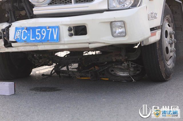 ͨ¹ СŮѧײɵĸ׿̱ ˾