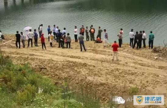 » ˫˫ϸع ʱЯ֤Э