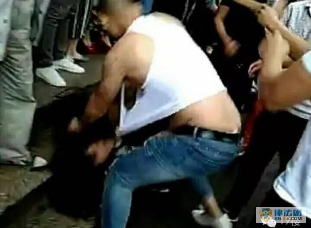 �㽭̨��������Ӥ��������Ů�� ��4����׳������ ����ϸ���ع� �߹Ǳ����