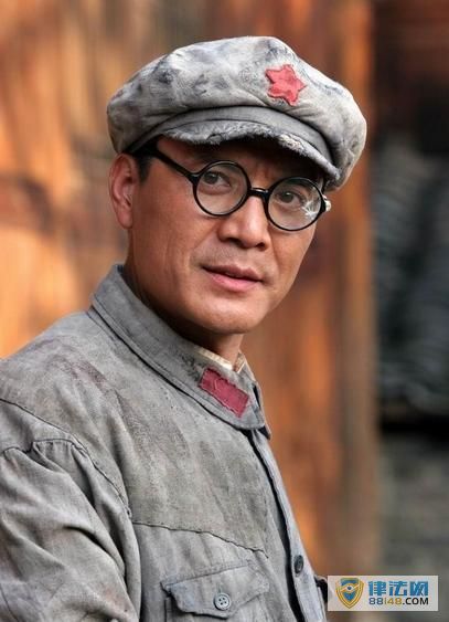 《太行山上》刘伯承扮演者张再新个人资料 张再新演过的电视剧 《太行山上》刘伯承扮演者张再新个人资料 张再新演过的电视剧