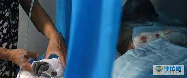 13岁纵火少年病房忏悔 后悔没给老师念道歉信 素不相识,我不应该伤害您 13岁纵火少年病房忏悔 后悔没给老师念道歉信 素不相识,我不应该伤害您