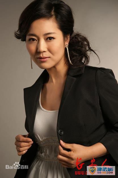 《小草青青》何青青扮演者王茜华个人资料 王茜华主演的电视剧 《小草青青》何青青扮演者王茜华个人资料 王茜华主演的电视剧