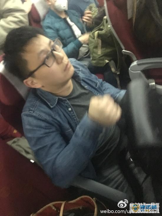 ǺӴCOOԪֱطɻɧŮ˿¼ع Ů ֤ݲ㱻ͷ
