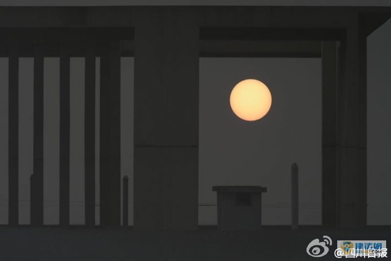 组图:今天“成都的太阳”引发热议 其实这种“蛋黄月”古已有之 还因此引伸出一句成语 组图:今天“成都的太阳”引发热议 其实这种“蛋黄月”古已有之 还因此引伸出一句成语