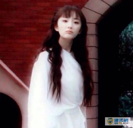 ɬưǳ ʮ㣬С ѣĺ˻ĵһŮӣͼ