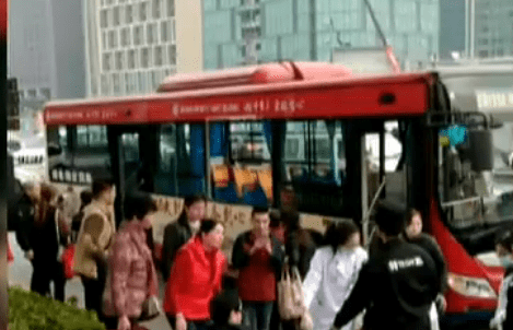 㶫ɽڹͰըӷ 22ץ