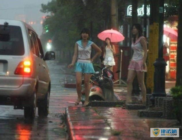 ũԴ齫ķʽԼ, 30ظŮ 濪 ŮǷǮ˯һ