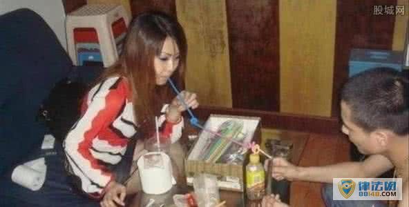 ŮΪƽ̨ Ⱥ跢Ƶ֤ ʱɻԱ